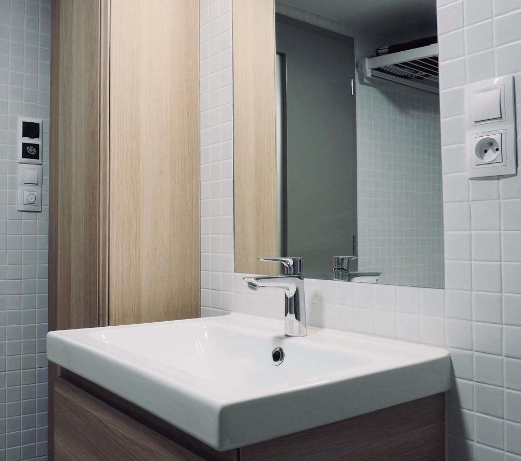 Ap10 - Apartments 4U Brezinova "Overnight Simply" Hradec Kralove Exterior photo