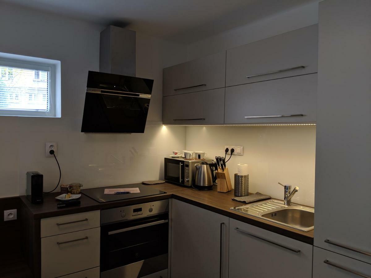 Ap10 - Apartments 4U Brezinova "Overnight Simply" Hradec Kralove Exterior photo